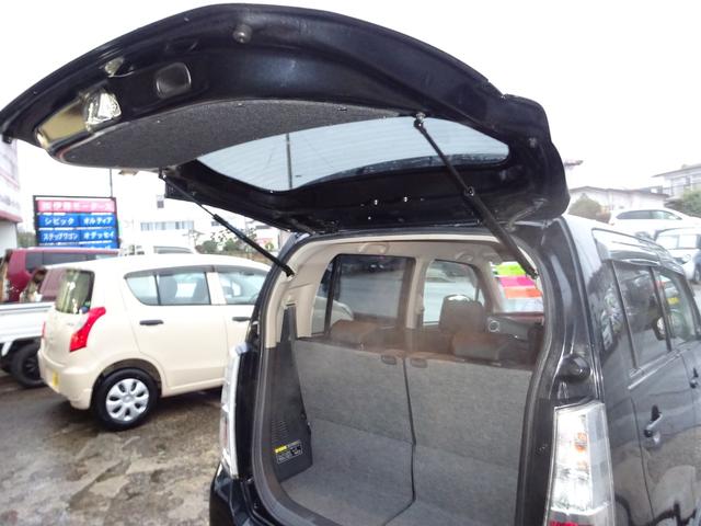 ワゴンＲスティングレー 　ナビＴＶ　Ｂｌｕｅｔｏｏｔｈ　スマートキー　プッシュスタート　フォグランプ　純正アルミホイール　ベンチシート　助手席下収納シート（29枚目）