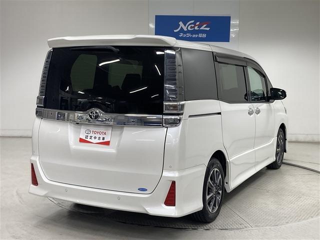 ヴォクシー ZS 煌III フルセグ メモリーナビ DVD再生 ミュージックプレイヤー接続可 バックカメラ 衝突被害軽減システム ETC 両側電動スライド LEDヘッドランプ ウオークスルー 乗車定員7人 3列シート 記録簿(8枚目)