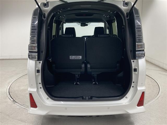 ヴォクシー ZS 煌III フルセグ メモリーナビ DVD再生 ミュージックプレイヤー接続可 バックカメラ 衝突被害軽減システム ETC 両側電動スライド LEDヘッドランプ ウオークスルー 乗車定員7人 3列シート 記録簿(12枚目)