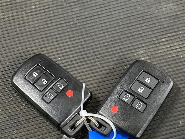 ヴォクシー ZS 煌III フルセグ メモリーナビ DVD再生 ミュージックプレイヤー接続可 バックカメラ 衝突被害軽減システム ETC 両側電動スライド LEDヘッドランプ ウオークスルー 乗車定員7人 3列シート 記録簿(39枚目)