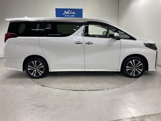 アルファード ３．５ＳＣ　４ＷＤ　メモリーナビ　ミュージックプレイヤー接続可　バックカメラ　衝突被害軽減システム　ＥＴＣ　ドラレコ　両側電動スライド　ＬＥＤヘッドランプ　乗車定員７人　３列シート　アイドリングストップ（9枚目）