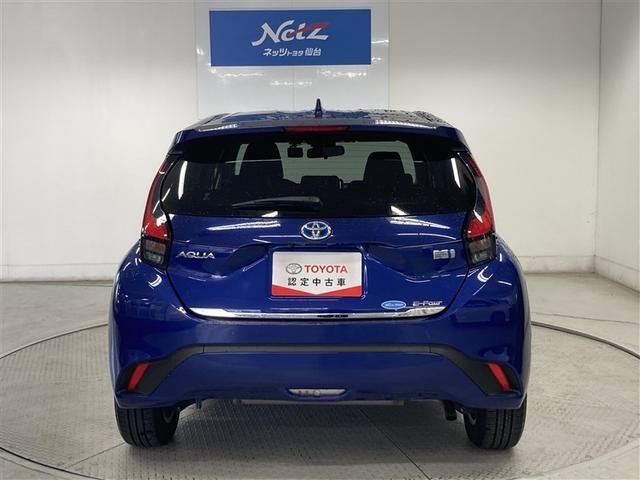 アクア Ｚ　４ＷＤ　メモリーナビ　ミュージックプレイヤー接続可　バックカメラ　衝突被害軽減システム　ＥＴＣ　ドラレコ　ＬＥＤヘッドランプ　ワンオーナー　記録簿（6枚目）