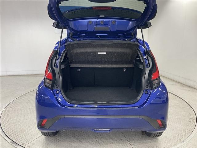 アクア Ｚ　４ＷＤ　メモリーナビ　ミュージックプレイヤー接続可　バックカメラ　衝突被害軽減システム　ＥＴＣ　ドラレコ　ＬＥＤヘッドランプ　ワンオーナー　記録簿（12枚目）