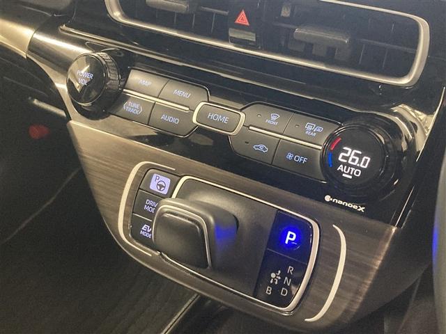 アクア Ｚ　４ＷＤ　メモリーナビ　ミュージックプレイヤー接続可　バックカメラ　衝突被害軽減システム　ＥＴＣ　ドラレコ　ＬＥＤヘッドランプ　ワンオーナー　記録簿（28枚目）