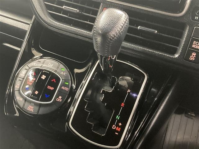 ���삵�₷���C���p�l�V�t�g�A���R�ȓ����ő���ł���悤�Ƀn���h���ɋ߂��|�W�V�����ɃV�t�g���o�[��z�u���Ă��܂��B