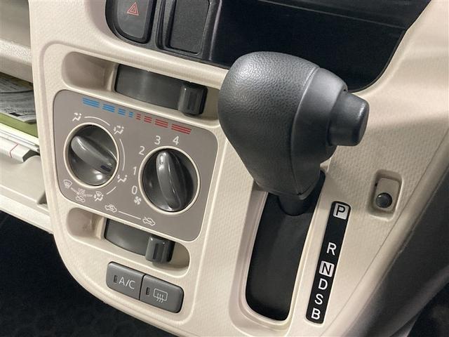 ���삵�₷���C���p�l�V�t�g�A���R�ȓ����ő���ł���悤�Ƀn���h���ɋ߂��|�W�V�����ɃV�t�g���o�[��z�u���Ă��܂��B