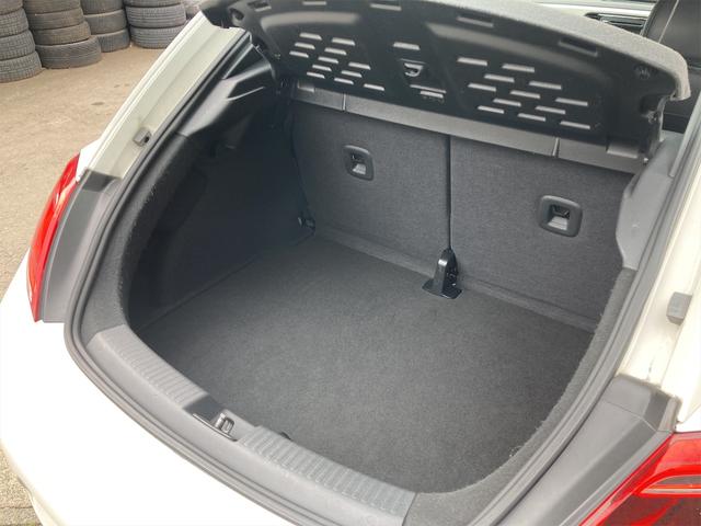 ザ・ビートル デザインレザーパッケージ　バックカメラ　オートクルーズコントロール　ＡＴ　ＨＩＤ　キーレスエントリー　電動格納ミラー　シートヒーター　アルミホイール　革シート　盗難防止システム　ＡＢＳ　ＣＤ　ミュージックプレイヤー接続可（46枚目）