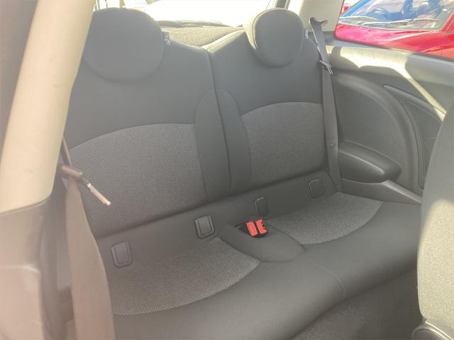 ＭＩＮＩ クーパー　ＥＴＣ　バックカメラ　ＴＶ　アルミホイール　キーレスエントリー　ＡＴ　盗難防止システム　ＡＢＳ　ＣＤ　ミュージックプレイヤー接続可　エアコン　パワーステアリング　パワーウィンドウ（33枚目）