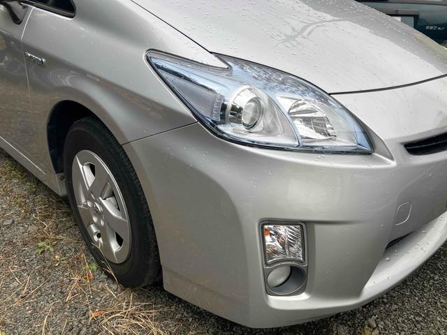 プリウス Ｓ　福祉車輌　ＥＴＣ　アルミホイール　オートライト　ＣＶＴ　スマートキー　電動格納ミラー　盗難防止システム　ＣＤ　ミュージックプレイヤー接続可　衝突安全ボディ　ＡＢＳ　ＥＳＣ　エアコン　パワーステアリング（15枚目）