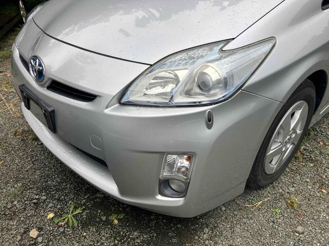 プリウス Ｓ　福祉車輌　ＥＴＣ　アルミホイール　オートライト　ＣＶＴ　スマートキー　電動格納ミラー　盗難防止システム　ＣＤ　ミュージックプレイヤー接続可　衝突安全ボディ　ＡＢＳ　ＥＳＣ　エアコン　パワーステアリング（16枚目）