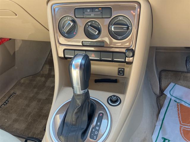 シフトレバー。ぜひ一度お客様の目で確認してください。