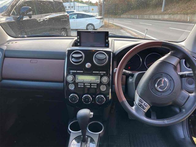 車を運転する際には運転席の存在は欠かせません。なのでしっかりとチェックしたいポイントですね。