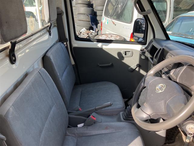 クリッパートラック ＤＸ　４ＷＤ　パワステ　軽トラック　ＭＴ　運転席エアバッグ（9枚目）