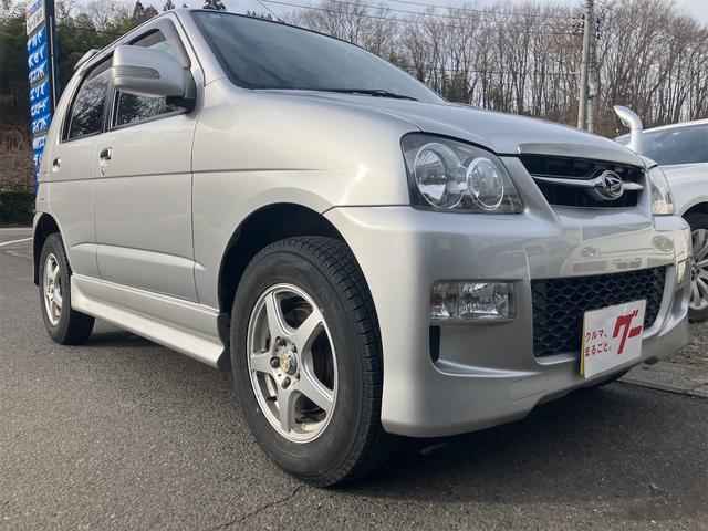 テリオスキッド カスタム　メモリアルエディション　４ＷＤ　ドライブレコーダー　キーレスエントリー　ＡＴ　ＣＤ　アルミホイール　衝突安全ボディ　エアコン　パワーステアリング　パワーウィンドウ（13枚目）