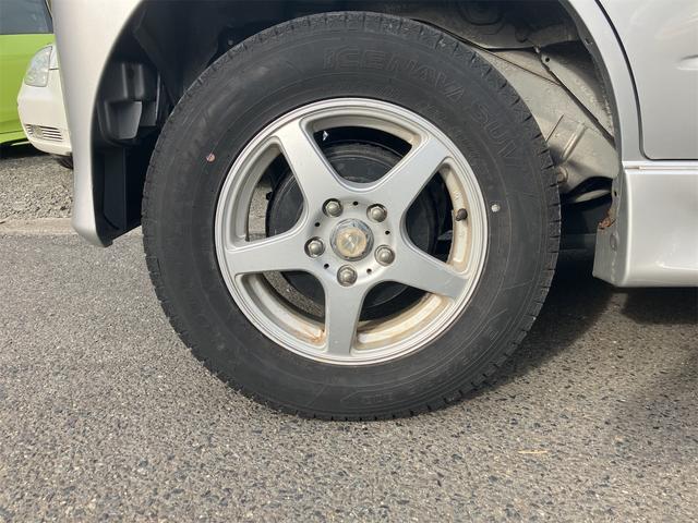 テリオスキッド カスタム　メモリアルエディション　４ＷＤ　ドライブレコーダー　キーレスエントリー　ＡＴ　ＣＤ　アルミホイール　衝突安全ボディ　エアコン　パワーステアリング　パワーウィンドウ（26枚目）