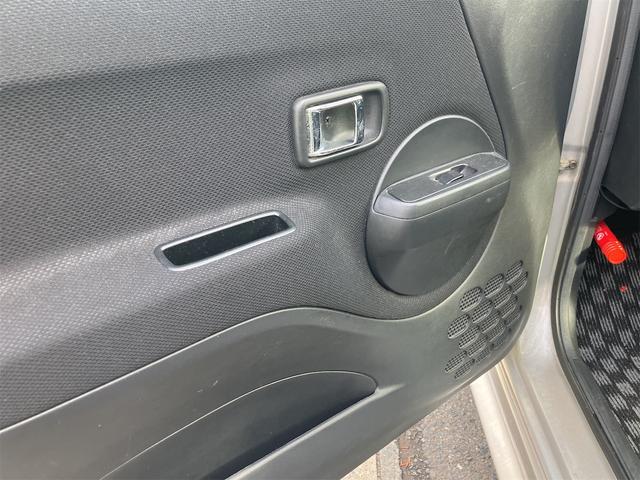 テリオスキッド カスタム　メモリアルエディション　４ＷＤ　ドライブレコーダー　キーレスエントリー　ＡＴ　ＣＤ　アルミホイール　衝突安全ボディ　エアコン　パワーステアリング　パワーウィンドウ（30枚目）