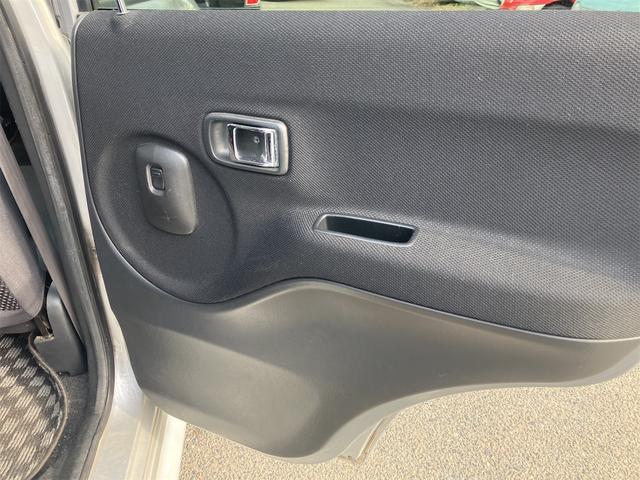 テリオスキッド カスタム　メモリアルエディション　４ＷＤ　ドライブレコーダー　キーレスエントリー　ＡＴ　ＣＤ　アルミホイール　衝突安全ボディ　エアコン　パワーステアリング　パワーウィンドウ（32枚目）