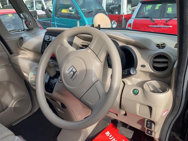 Ｎ－ＢＯＸ Ｇ　両側スライドドア　スマートキー　アイドリングストップ　電動格納ミラー　ベンチシート　ＣＶＴ　盗難防止システム　ＡＢＳ　ＥＳＣ　ＣＤ　ＵＳＢ　アルミホイール　衝突安全ボディ　エアコン　パワーステアリング（9枚目）