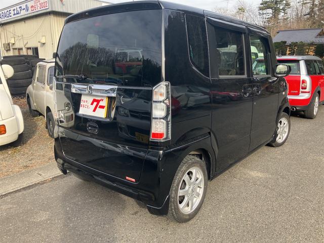 Ｎ－ＢＯＸ Ｇ　両側スライドドア　スマートキー　アイドリングストップ　電動格納ミラー　ベンチシート　ＣＶＴ　盗難防止システム　ＡＢＳ　ＥＳＣ　ＣＤ　ＵＳＢ　アルミホイール　衝突安全ボディ　エアコン　パワーステアリング（13枚目）