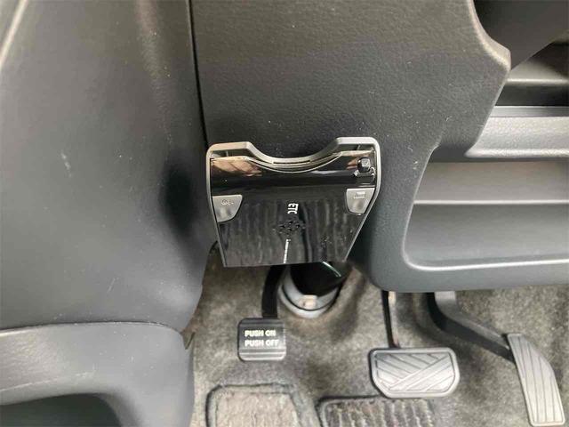 ワゴンＲ ２０周年記念車　ＥＴＣ　ナビ　衝突被害軽減システム　オートライト　ＨＩＤ　スマートキー　アイドリングストップ　シートヒーター　ベンチシート　ＣＶＴ　盗難防止システム　ＡＢＳ　ＥＳＣ　ＣＤ　アルミホイール（7枚目）