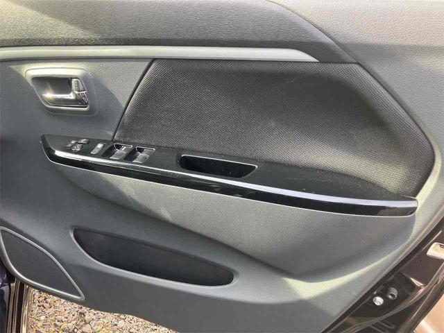 ワゴンＲ ２０周年記念車　ＥＴＣ　ナビ　衝突被害軽減システム　オートライト　ＨＩＤ　スマートキー　アイドリングストップ　シートヒーター　ベンチシート　ＣＶＴ　盗難防止システム　ＡＢＳ　ＥＳＣ　ＣＤ　アルミホイール（9枚目）