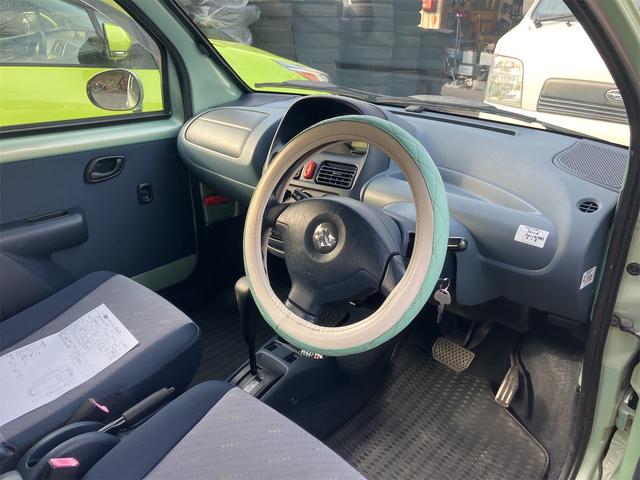 ツイン ガソリンＢ　カラーパッケージ　バックカメラ　ＡＴ　ＣＤ　ＵＳＢ　ミュージックプレイヤー接続可　アルミホイール　エアコン　パワーステアリング（6枚目）