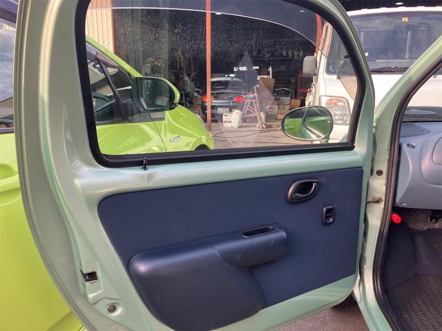 ツイン ガソリンＢ　カラーパッケージ　バックカメラ　ＡＴ　ＣＤ　ＵＳＢ　ミュージックプレイヤー接続可　アルミホイール　エアコン　パワーステアリング（9枚目）