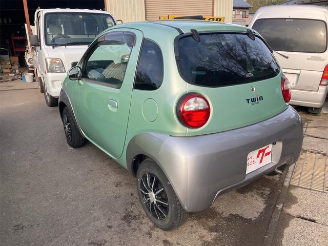 ツイン ガソリンＢ　カラーパッケージ　バックカメラ　ＡＴ　ＣＤ　ＵＳＢ　ミュージックプレイヤー接続可　アルミホイール　エアコン　パワーステアリング（14枚目）