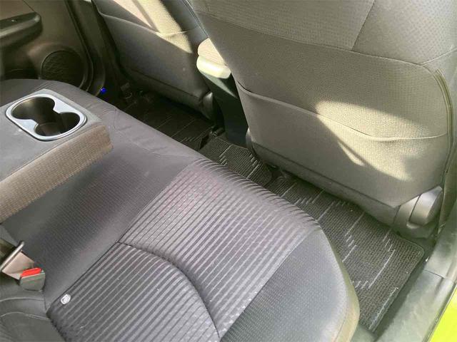 プリウス Ｓ　ＥＴＣ　ナビ　ＴＶ　アルミホイール　オートライト　ＬＥＤヘッドランプ　ＣＶＴ　スマートキー　電動格納ミラー　盗難防止システム　ＣＤ　Ｂｌｕｅｔｏｏｔｈ　衝突安全ボディ　ＡＢＳ　ＥＳＣ　エアコン（36枚目）