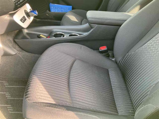 プリウス Ｓ　ＥＴＣ　ナビ　ＴＶ　アルミホイール　オートライト　ＬＥＤヘッドランプ　ＣＶＴ　スマートキー　電動格納ミラー　盗難防止システム　ＣＤ　Ｂｌｕｅｔｏｏｔｈ　衝突安全ボディ　ＡＢＳ　ＥＳＣ　エアコン（38枚目）