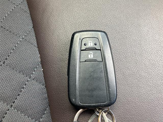 �t���Ăĕ֗��I�ƂĂ��l�C�̍��������̃X�}�[�g�L�[�V�X�e���B�L�[���g�т��Ă��邾���ŁA�h�A���b�N�̊J���тɃG���W���̎n�����\�ȑ����ł��B�v�b�V���X�^�[�g�ł��̂ŃG���W���̎n�����{�^�������������ł�