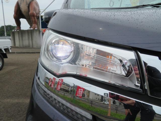 デイズ ハイウェイスター　Ｘ　４ＷＤ　社外ＣＤオーディオ　全方位カメラ　シートヒーター　ドラレコ　アイドリングストップ　衝突軽減システム（12枚目）