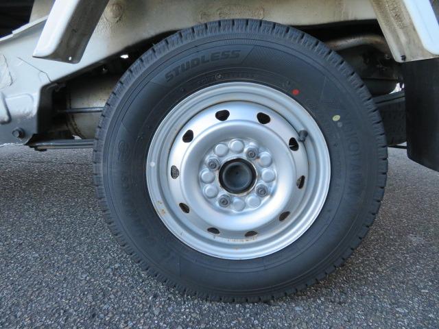 サンバートラック TB 4WD パワステ エアバッグ エアコン(9枚目)