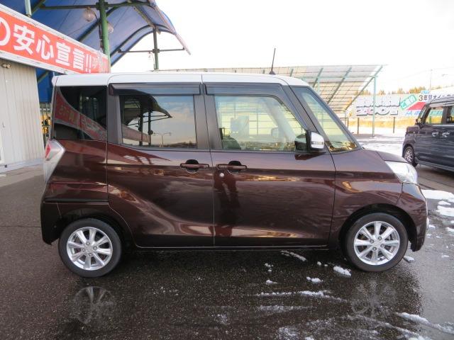 ｅＫスペース Ｔ　セーフティパッケージ　４ＷＤ　社外メモリーナビ　フルセグＴＶ　全方位カメラ　Ｂｌｕｅｔｏｏｔｈ　両側パワースライドドア　ＣＤ　ＤＶＤ　アイドリングストップ　エンジンスターター　スマートキー　クルーズコントロール　ツートン！（4枚目）