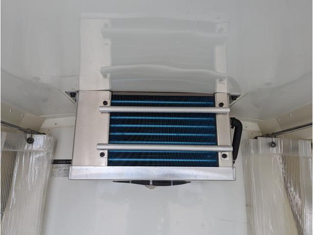 　冷凍冷蔵車－７℃冷却温度　４ＷＤ　オートマチック　修復歴無し(13枚目)