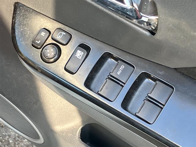 ワゴンＲスティングレー Ｘ　ＨＩＤ　スマートキー　電動格納ミラー　ベンチシート　ＡＴ　盗難防止システム　ＡＢＳ　ＣＤ　アルミホイール　衝突安全ボディ　エアコン（11枚目）