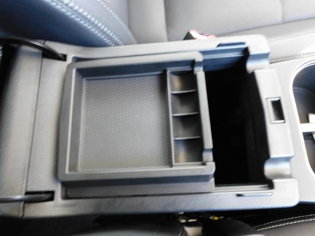 レガシィアウトバック Limited EyeSight搭載車 SDナビ Rカメラ SDナビ リヤビューカメラ ETC ドライブレコーダー ステアリングオーディオリモコン パワーリヤゲート 運転席・助手席・後席シートヒーター オートライト&オートワイパー(26枚目)