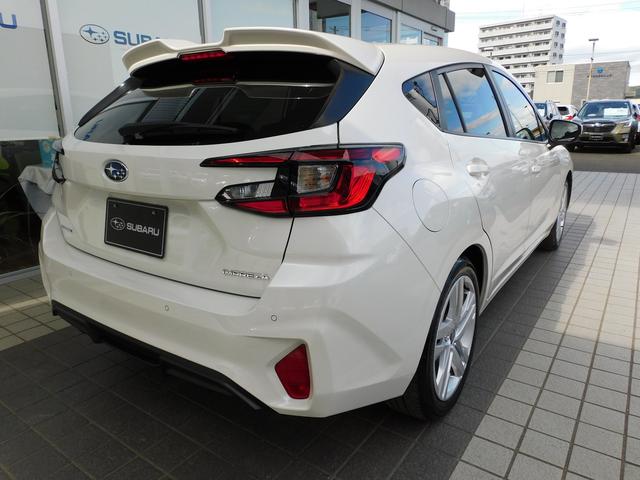 インプレッサ ST SDナビ 弊社元社用車 SDナビ フロントグリル ルーフスポイラー キーレスアクセス&プッシュスタート オートライト&オートワイパー フルオートエアコン スピーカー(フロント2+リヤ2)(3枚目)