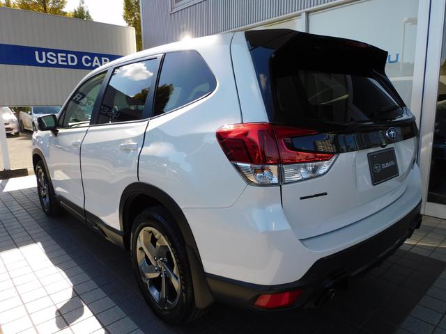 フォレスター STIスポーツ SDナビ Rカメラ ETC SDナビ リヤビューカメラ ETC2.0 パワーリヤゲート スマートリヤビューミラー スバルリヤビークルディテクション 運転席・助手席・後席シートヒーター ステアリングヒーター(10枚目)