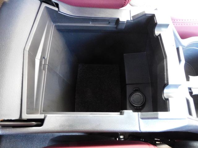 フォレスター STIスポーツ SDナビ Rカメラ ETC SDナビ リヤビューカメラ ETC2.0 パワーリヤゲート スマートリヤビューミラー スバルリヤビークルディテクション 運転席・助手席・後席シートヒーター ステアリングヒーター(31枚目)