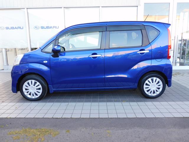 ステラ L スマートアシスト SDナビ Rカメラ SDナビリヤビューカメラ マニュアルエアコン 集中ドアロック機能付きキーレスエントリー パワーウィドウ 電動格納式ドアミラー ホイールキャップ付14インチスチールホイール(9枚目)