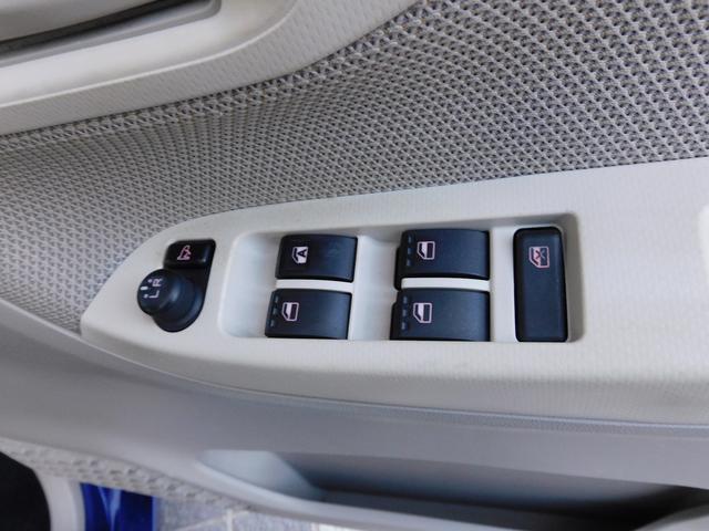 ステラ L スマートアシスト SDナビ Rカメラ SDナビリヤビューカメラ マニュアルエアコン 集中ドアロック機能付きキーレスエントリー パワーウィドウ 電動格納式ドアミラー ホイールキャップ付14インチスチールホイール(22枚目)