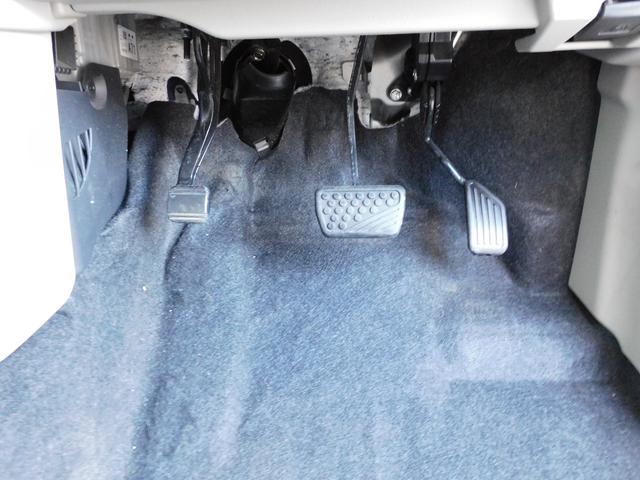 ステラ L スマートアシスト SDナビ Rカメラ SDナビリヤビューカメラ マニュアルエアコン 集中ドアロック機能付きキーレスエントリー パワーウィドウ 電動格納式ドアミラー ホイールキャップ付14インチスチールホイール(23枚目)