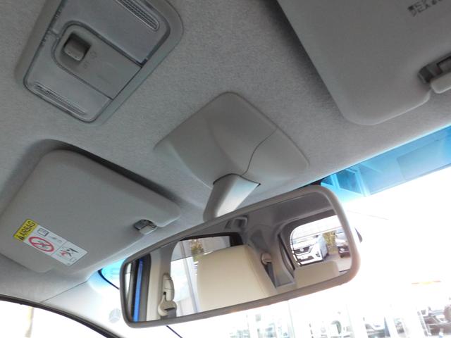 ステラ L スマートアシスト SDナビ Rカメラ SDナビリヤビューカメラ マニュアルエアコン 集中ドアロック機能付きキーレスエントリー パワーウィドウ 電動格納式ドアミラー ホイールキャップ付14インチスチールホイール(33枚目)