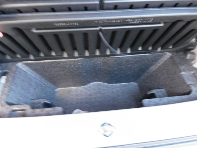 ステラ L スマートアシスト SDナビ Rカメラ SDナビリヤビューカメラ マニュアルエアコン 集中ドアロック機能付きキーレスエントリー パワーウィドウ 電動格納式ドアミラー ホイールキャップ付14インチスチールホイール(45枚目)