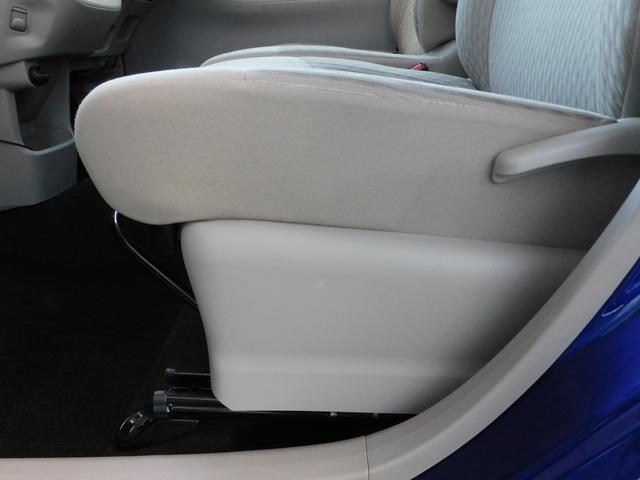 ステラ L スマートアシスト SDナビ Rカメラ SDナビリヤビューカメラ マニュアルエアコン 集中ドアロック機能付きキーレスエントリー パワーウィドウ 電動格納式ドアミラー ホイールキャップ付14インチスチールホイール(49枚目)