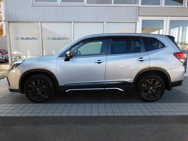 フォレスター SPORT EyeSight搭載車 SDナビ Rカメラ SDナビ リヤビューカメラ ETC2.0 ドライブレコーダー LEDアクセサリーライナー スマートリヤビューミラー STIマフラー サンルール パワーリヤゲート(9枚目)