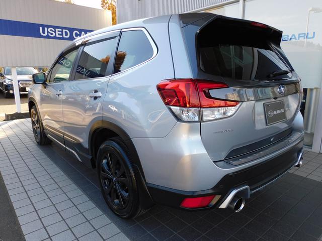 フォレスター SPORT EyeSight搭載車 SDナビ Rカメラ SDナビ リヤビューカメラ ETC2.0 ドライブレコーダー LEDアクセサリーライナー スマートリヤビューミラー STIマフラー サンルール パワーリヤゲート(10枚目)