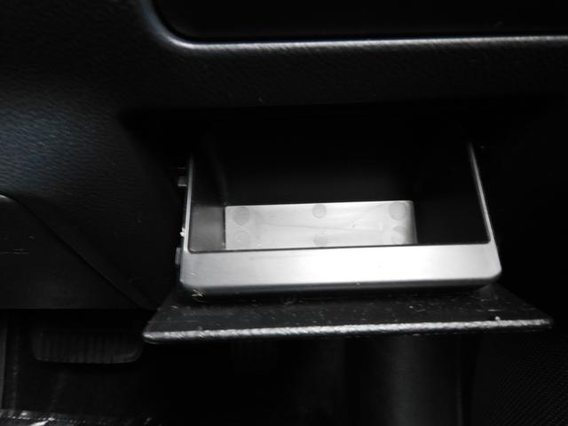 インプレッサスポーツ １．６ｉ－Ｌ　ＥｙｅＳｉｇｈｔ　ＳＤナビ　Ｒカメラ　ＳＤナビ　リヤビューカメラ　キーレスアクセス＆プッシュスタート　スバルリヤビークルディテクション　オートライト＆オートワイパー　オートエアコン（45枚目）