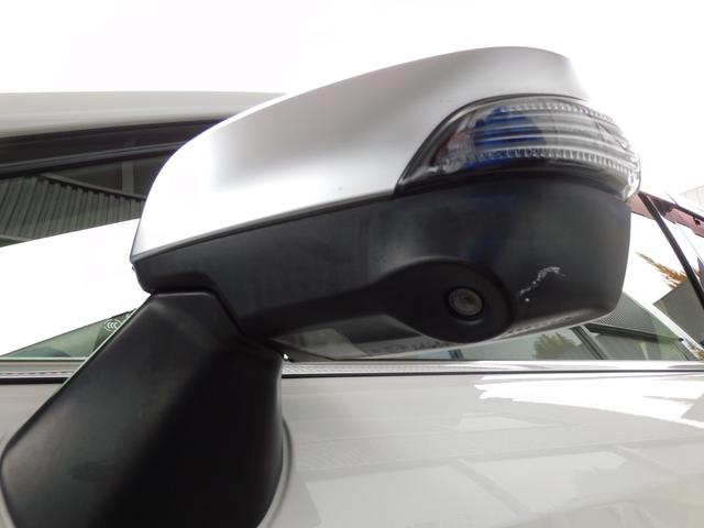 レヴォーグ １．６ＧＴ－Ｓ　ＥｙｅＳｉｇｈｔ　ＳＤナビ　Ｒカメラ　ＳＤナビ　リヤビューカメラ　ＥＴＣ２．０　ＬＥＤアクセサリーライナー　サンルーフ　サイドビューカメラ　スバルリヤビークルディテクション　フロントグリル　オートライト＆オートワイパー（14枚目）